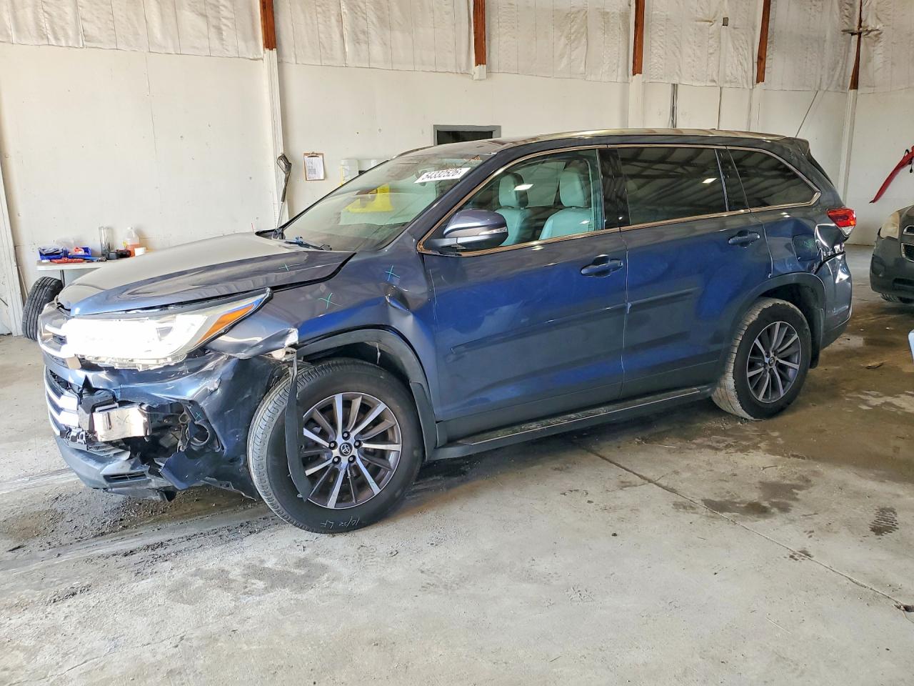 2019 TOYOTA HIGHLANDER XLE