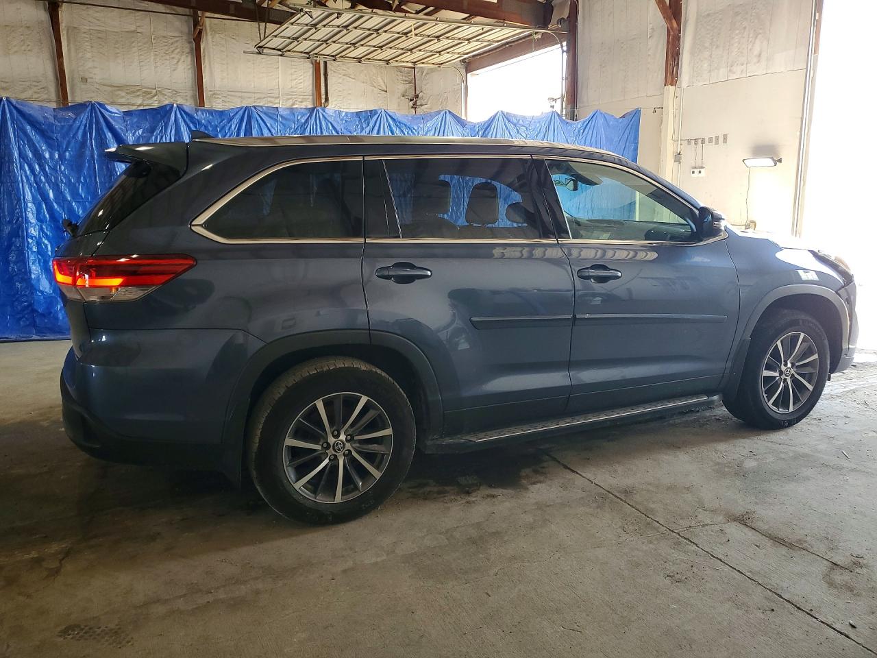 2019 TOYOTA HIGHLANDER XLE — снимка 3