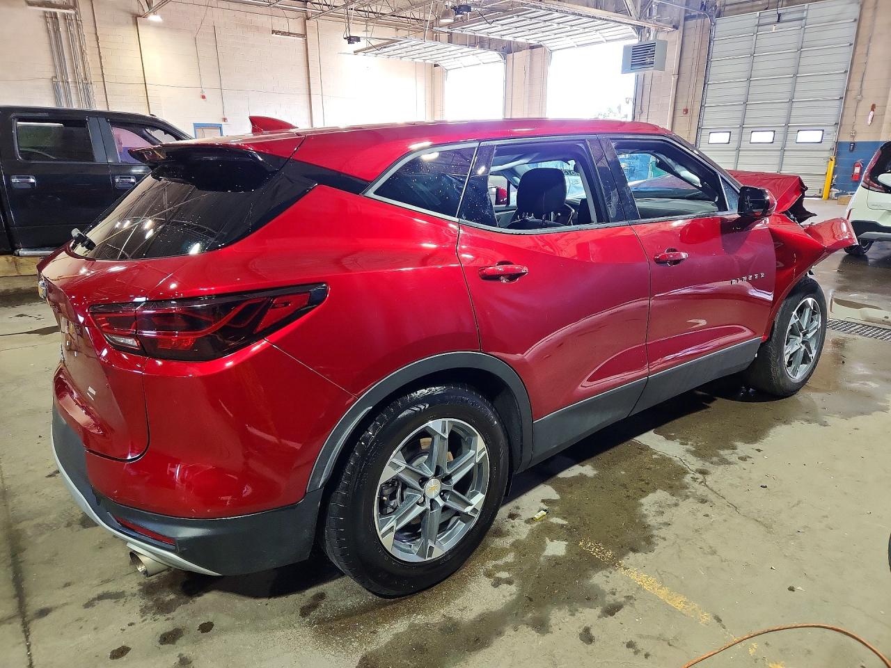 2025 CHEVROLET BLAZER 2LT — снимка 3