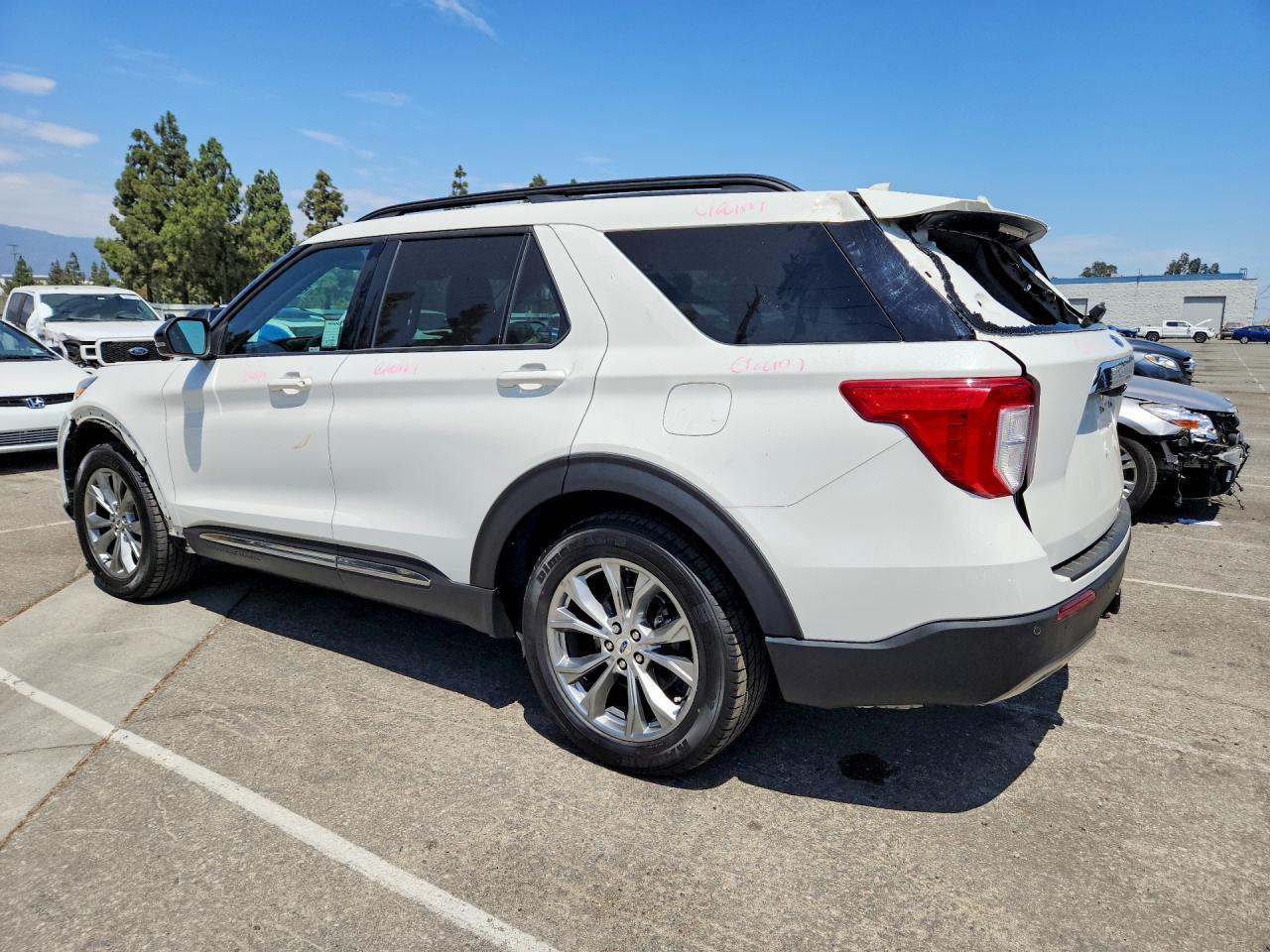 2023 FORD EXPLORER XLT — снимка 2