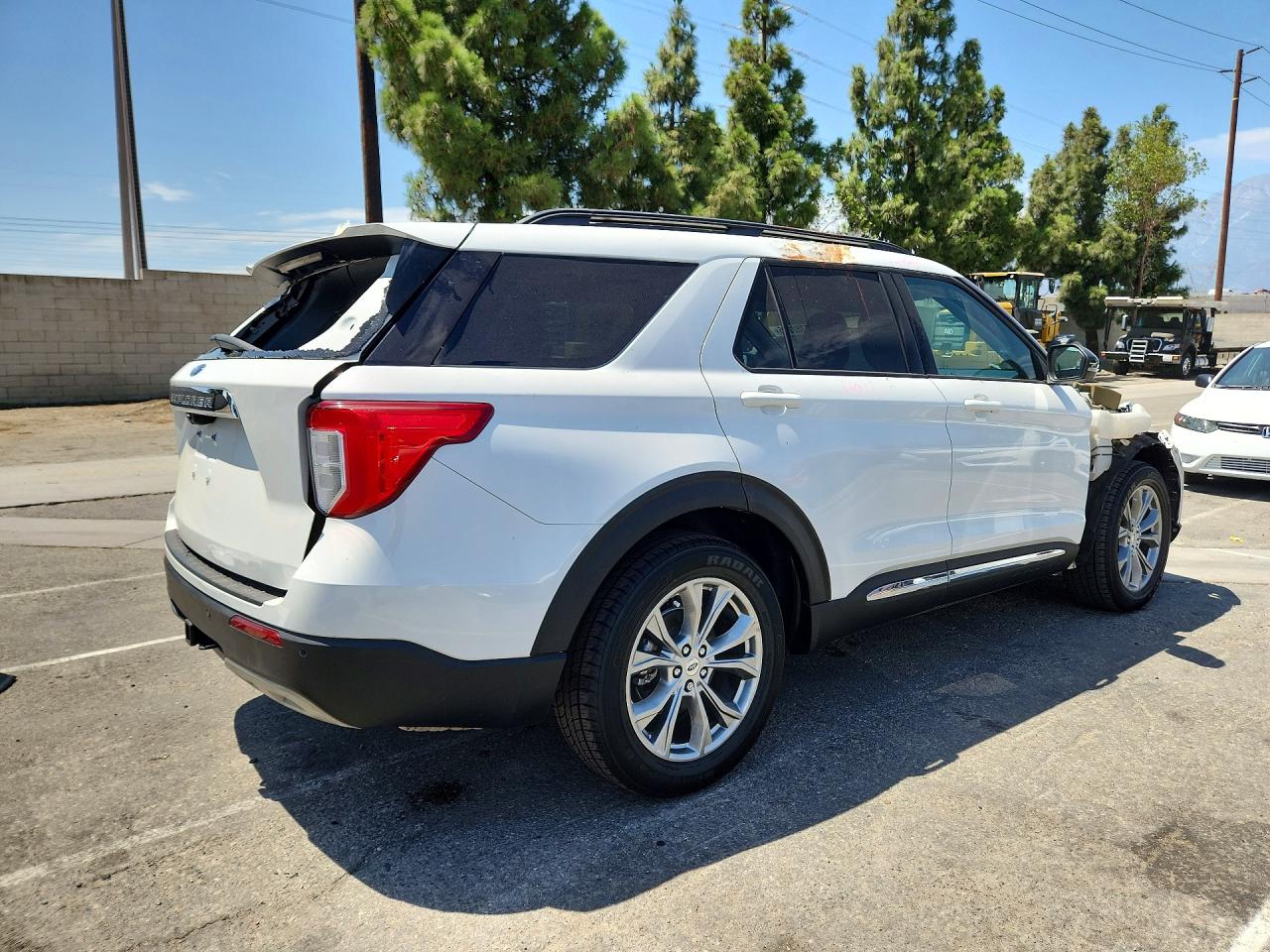 2023 FORD EXPLORER XLT — снимка 3