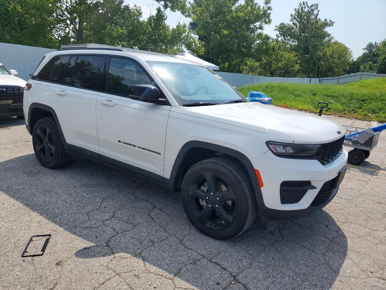 2022 JEEP GRAND CHEROKEE LAREDO — снимка 4