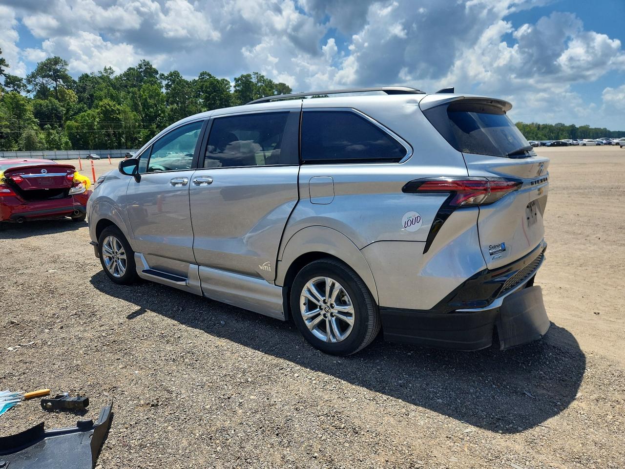 2022 TOYOTA SIENNA XSE — снимка 2