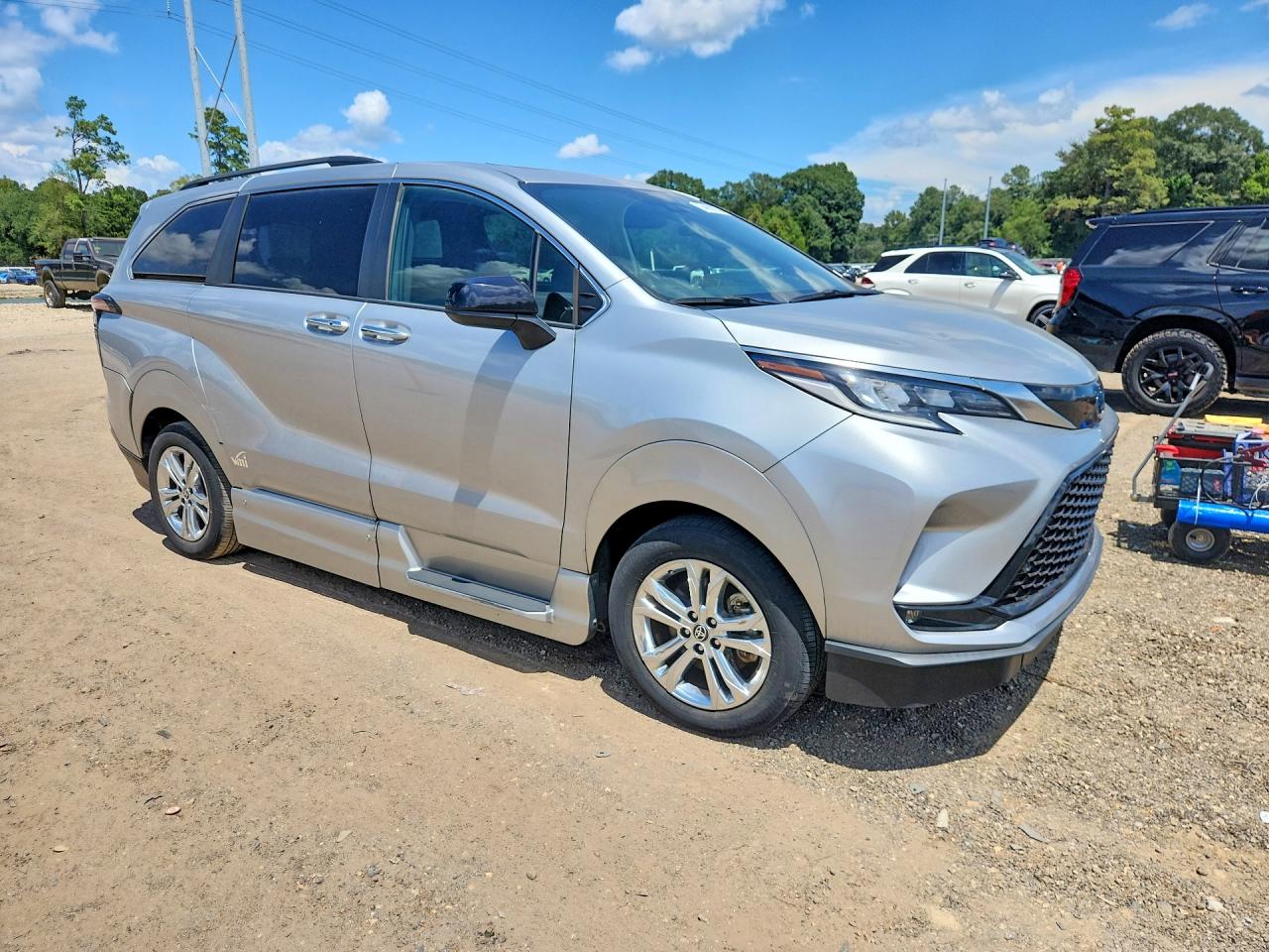 2022 TOYOTA SIENNA XSE — снимка 4