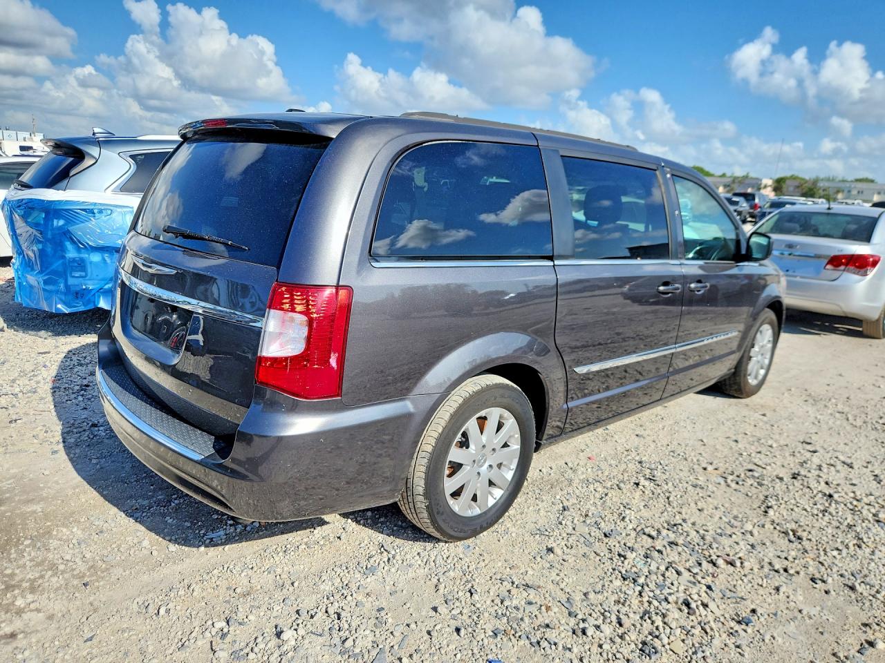 2015 CHRYSLER TOWN & COUNTRY TOURING — снимка 3