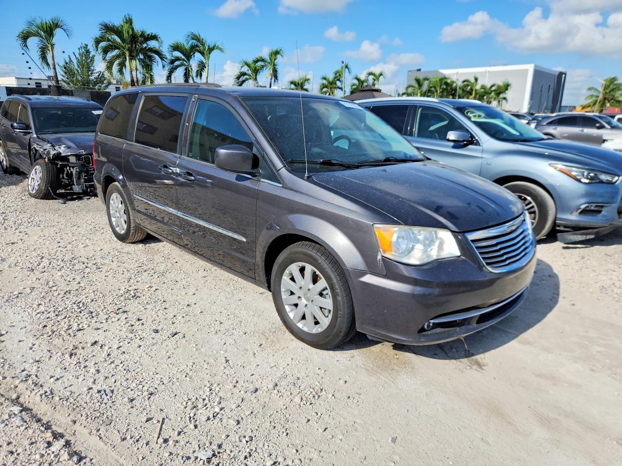 2015 CHRYSLER TOWN & COUNTRY TOURING — снимка 4