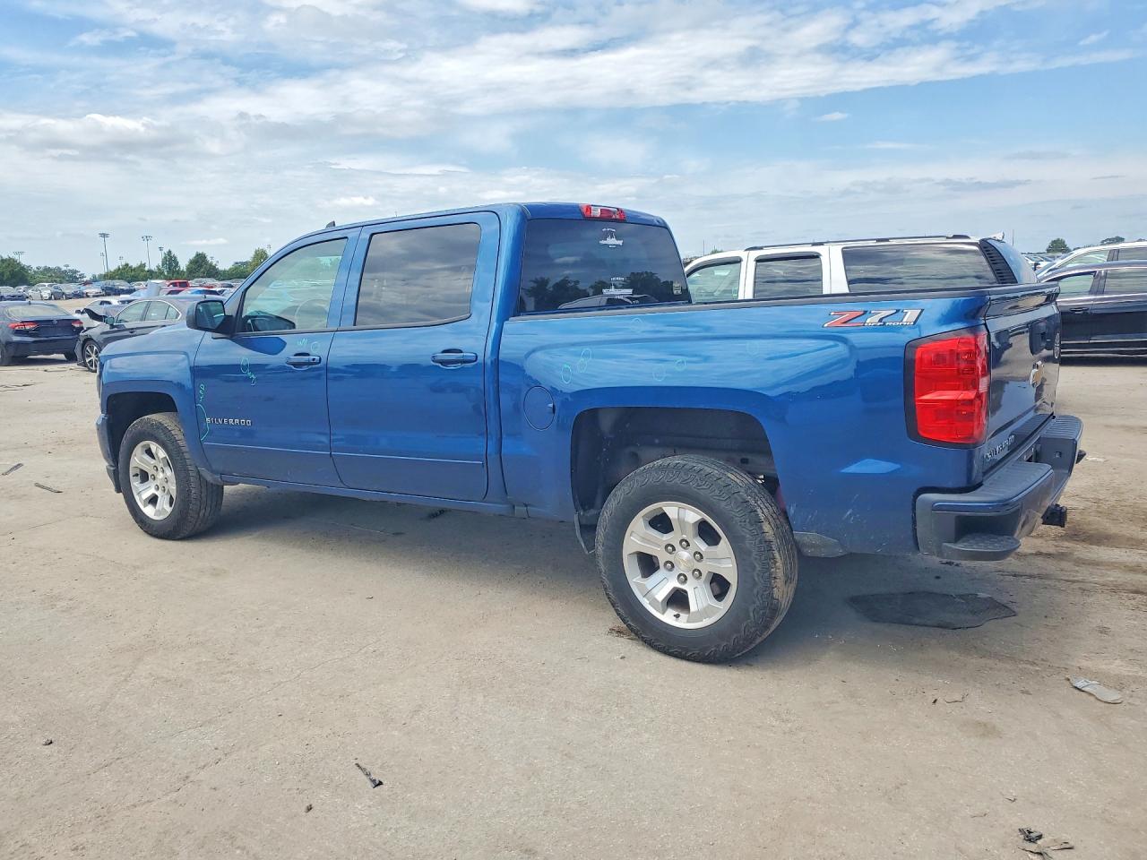 2018 CHEVROLET SILVERADO K1500 LT — снимка 2