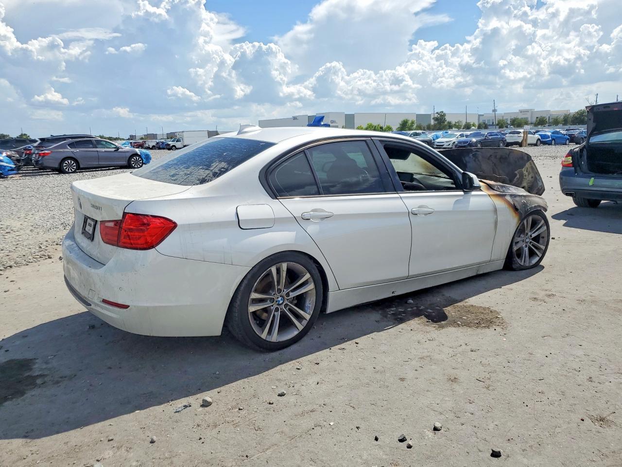 2014 BMW 328 I — снимка 3