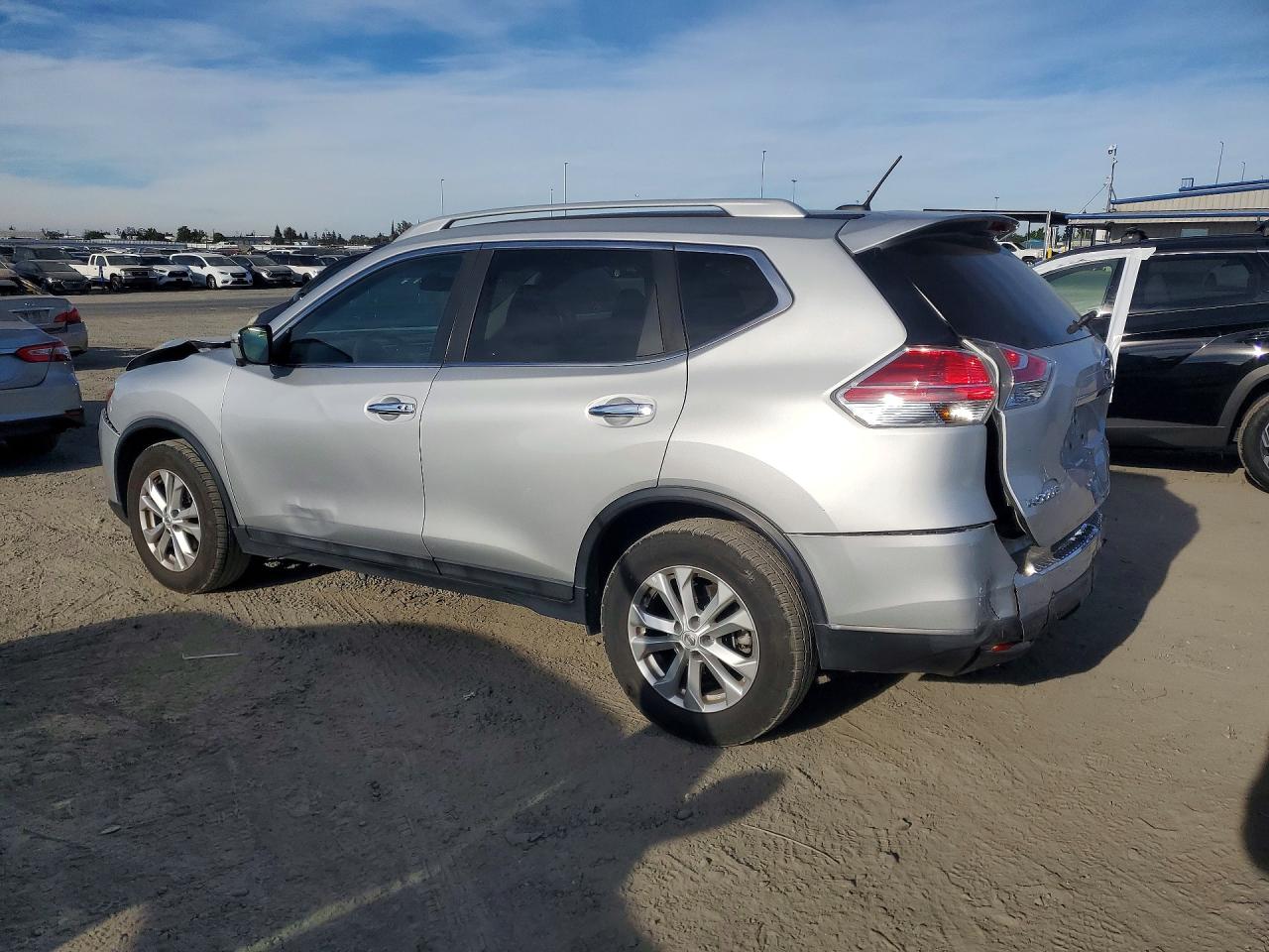 2016 NISSAN ROGUE SV — снимка 2