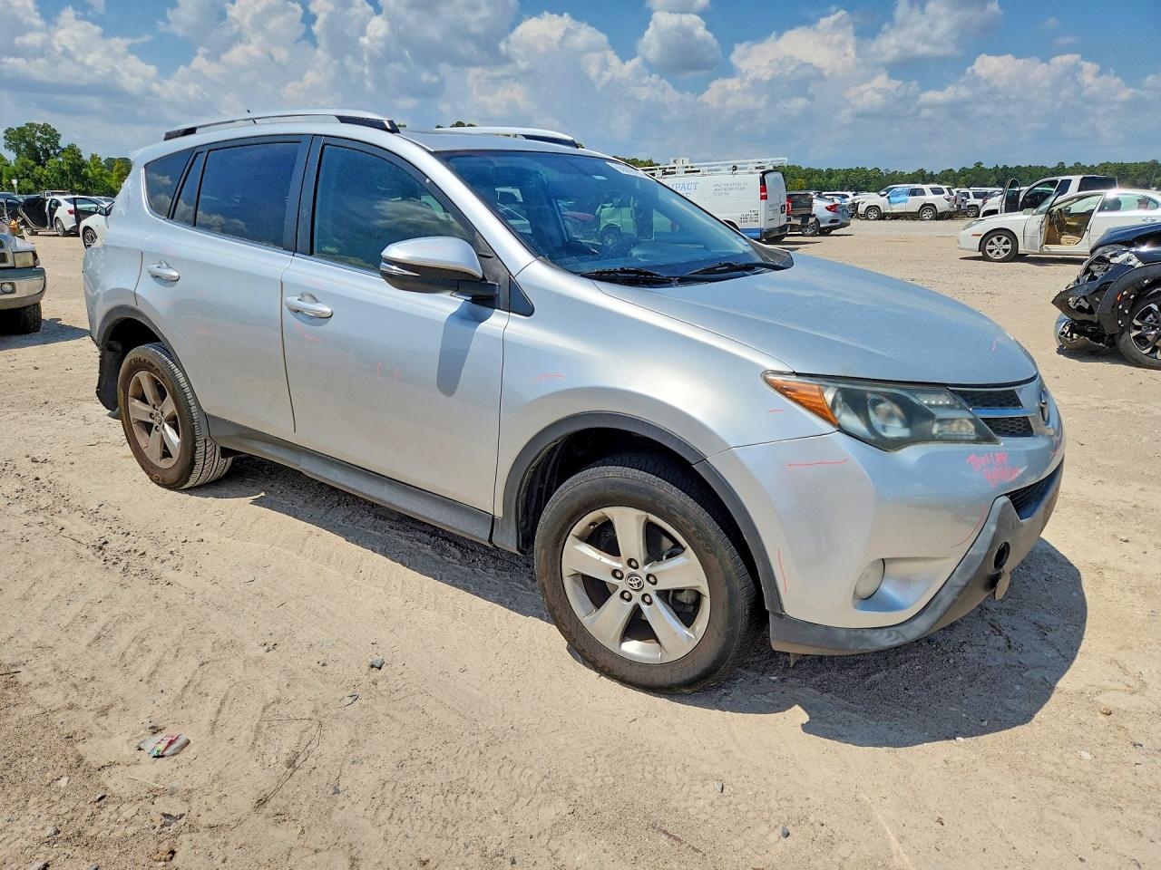 2015 TOYOTA RAV4 XLE — снимка 4