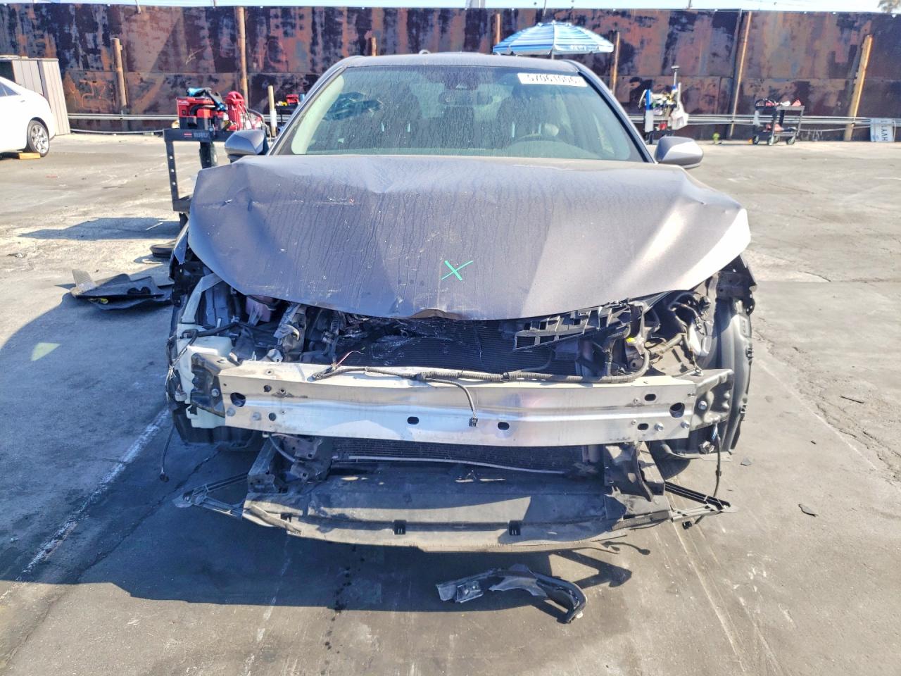 2019 TOYOTA CAMRY SE — снимка 5