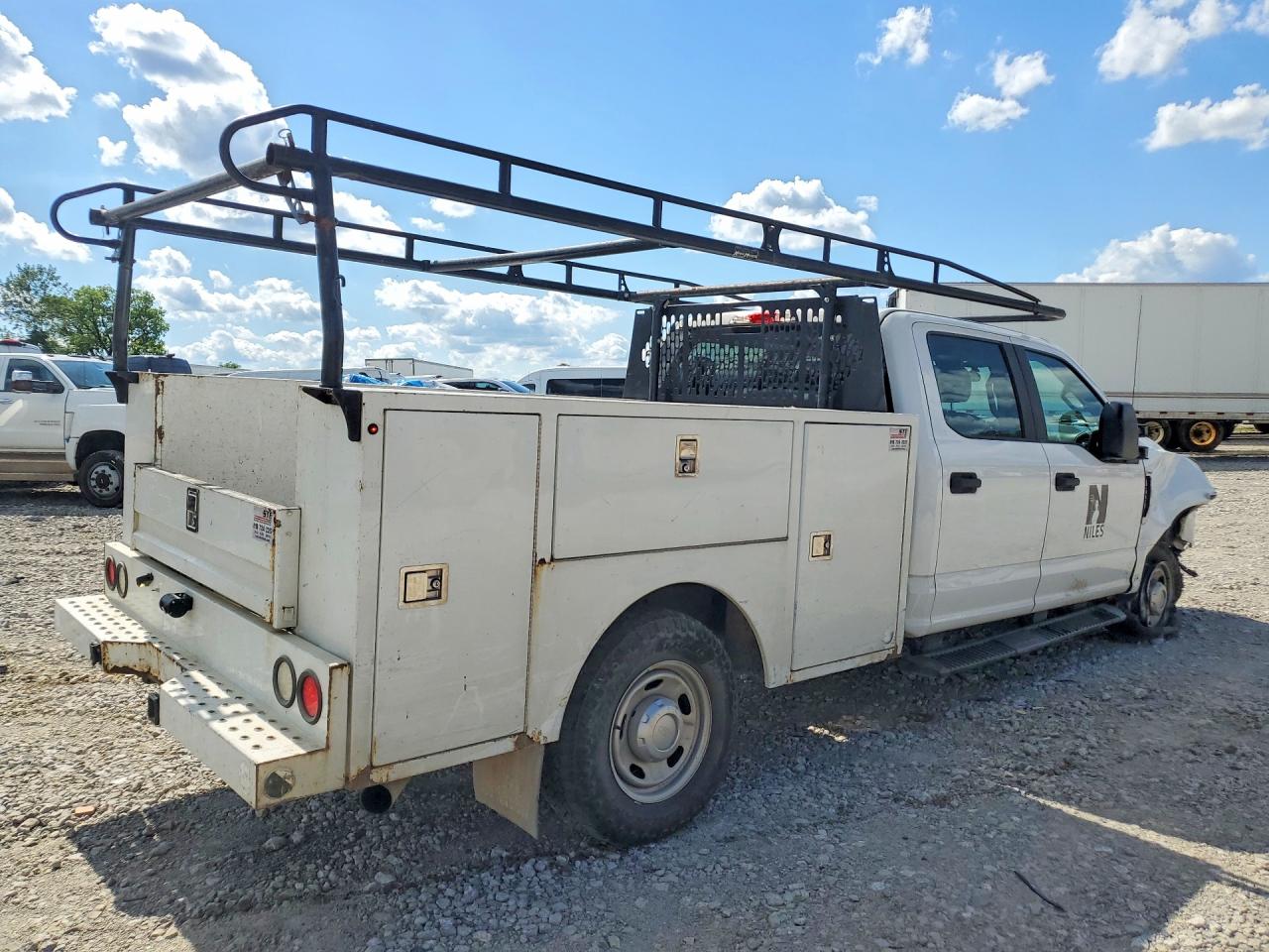 2021 FORD F250 — снимка 3