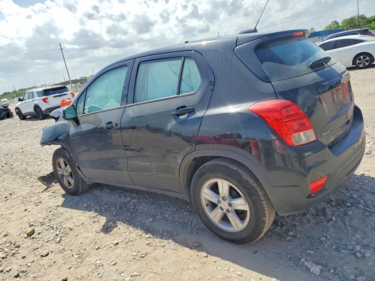 2020 CHEVROLET TRAX LS — снимка 2
