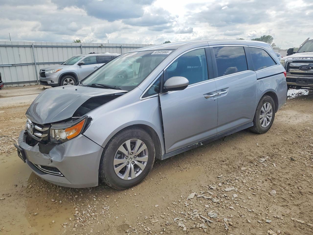 2016 HONDA ODYSSEY SE