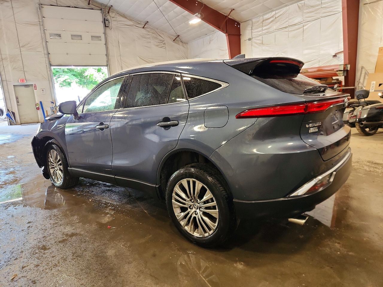 2021 TOYOTA VENZA XLE — снимка 2