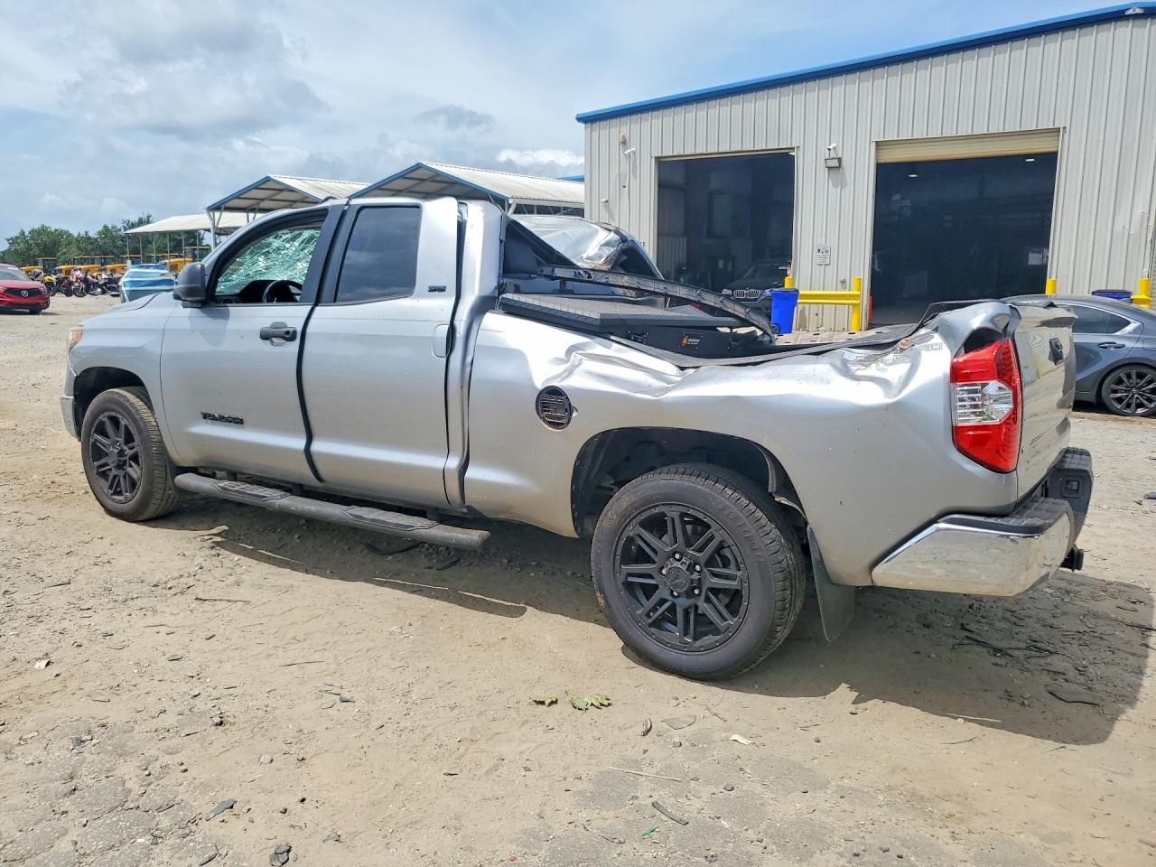 2018 TOYOTA TUNDRA SR5 — снимка 2