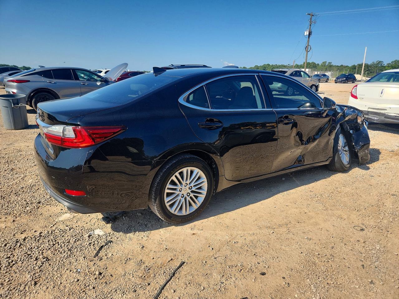 2017 LEXUS ES 350 — снимка 3