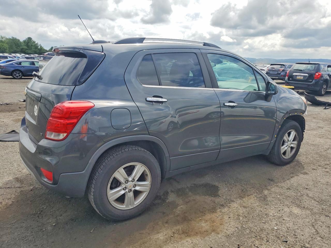 2017 CHEVROLET TRAX 1LT — снимка 3