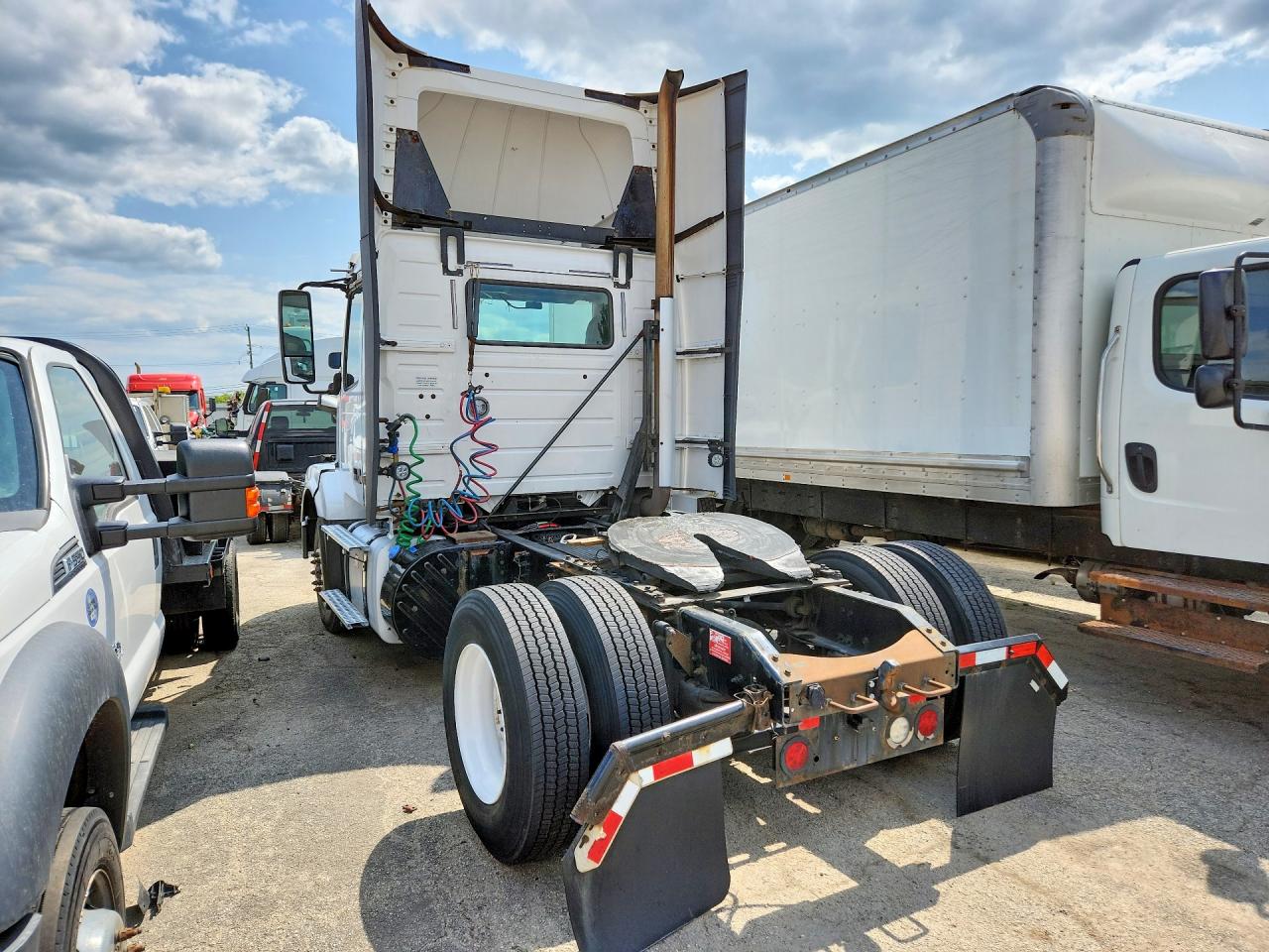 2016 VOLVO VN VNL — снимка 2