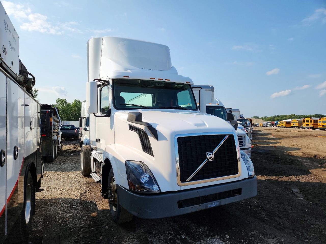 2016 VOLVO VN VNL — снимка 4