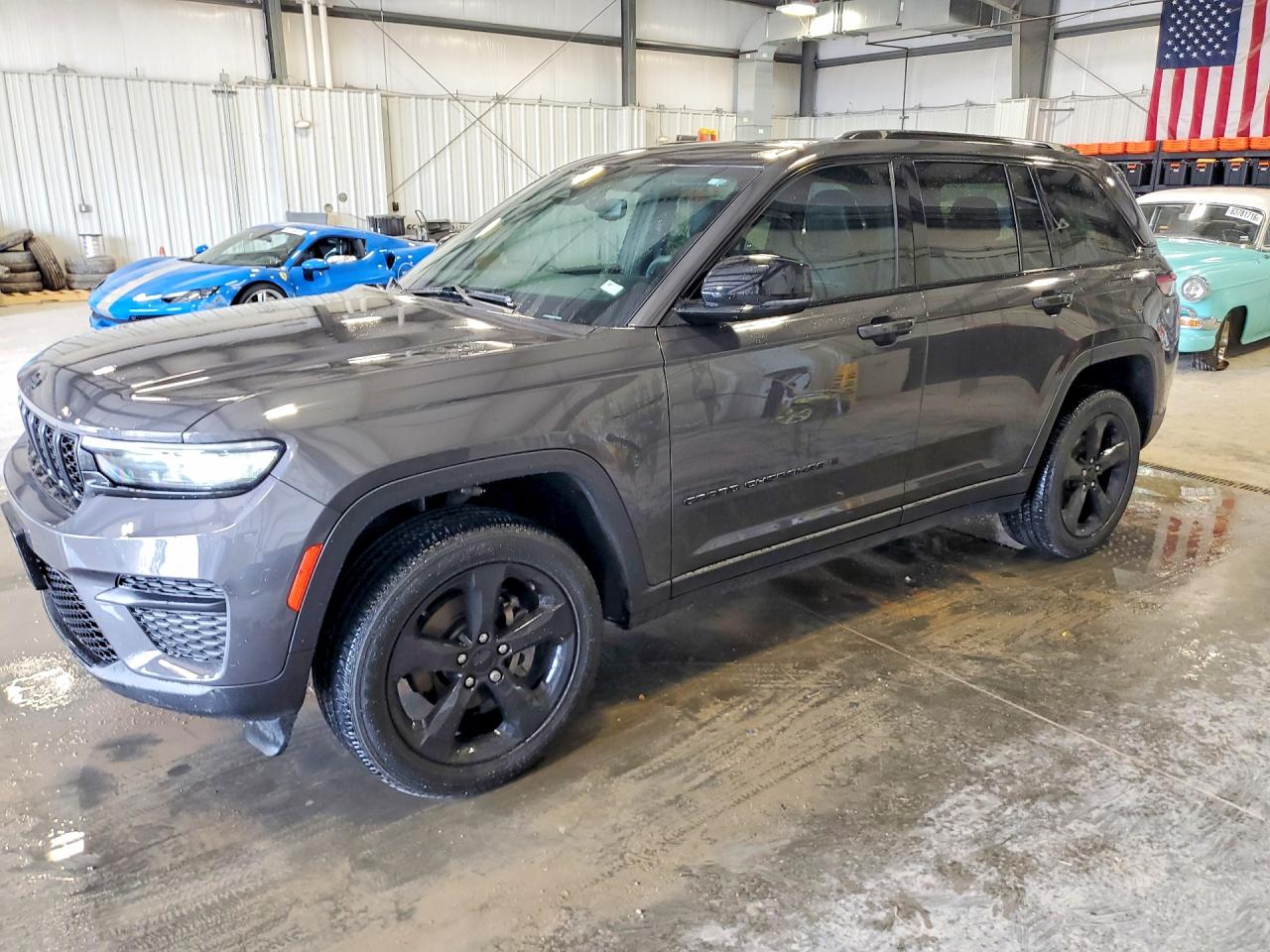 2023 JEEP GRAND CHEROKEE LAREDO