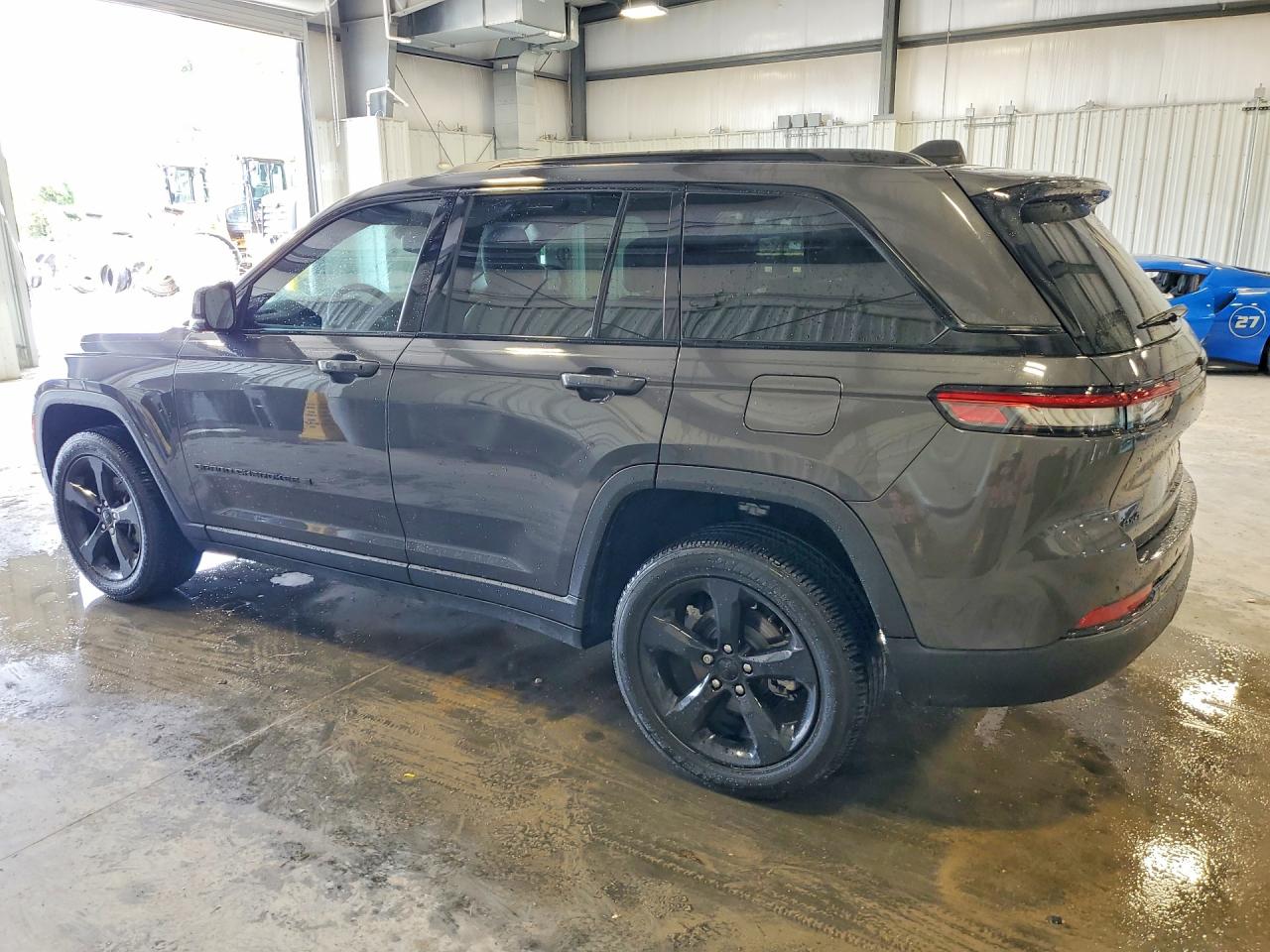 2023 JEEP GRAND CHEROKEE LAREDO — снимка 2