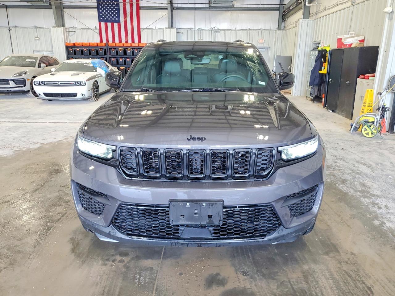 2023 JEEP GRAND CHEROKEE LAREDO — снимка 5