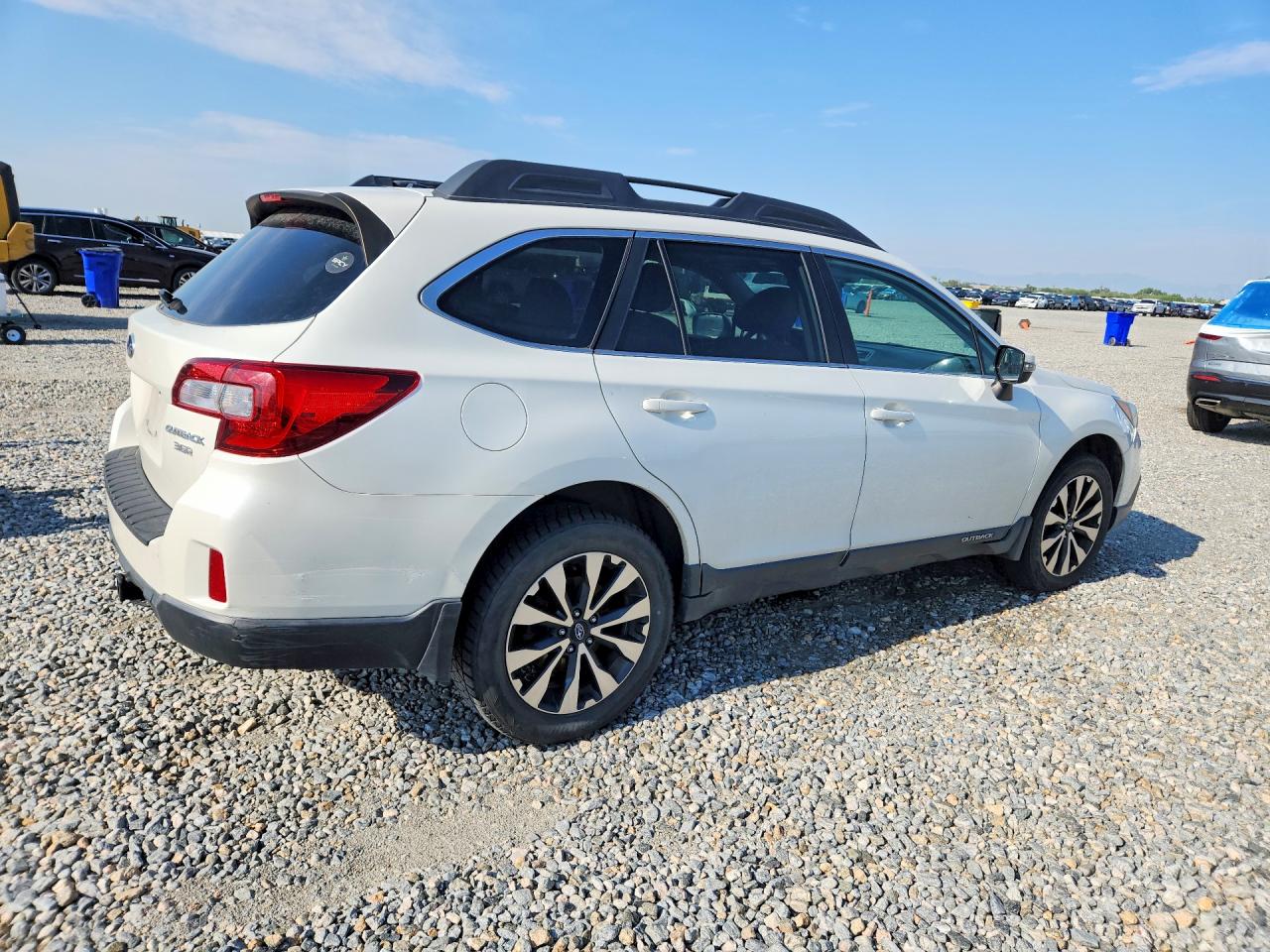 2015 SUBARU OUTBACK 3.6R LIMITED — снимка 3