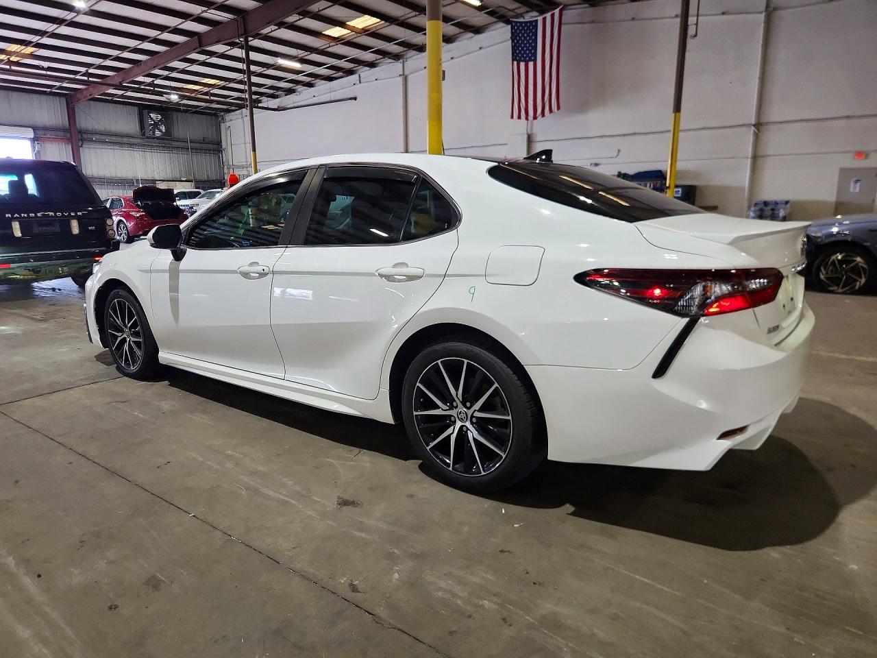 2022 TOYOTA CAMRY SE — снимка 2