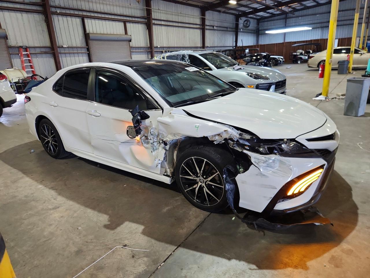 2022 TOYOTA CAMRY SE — снимка 4