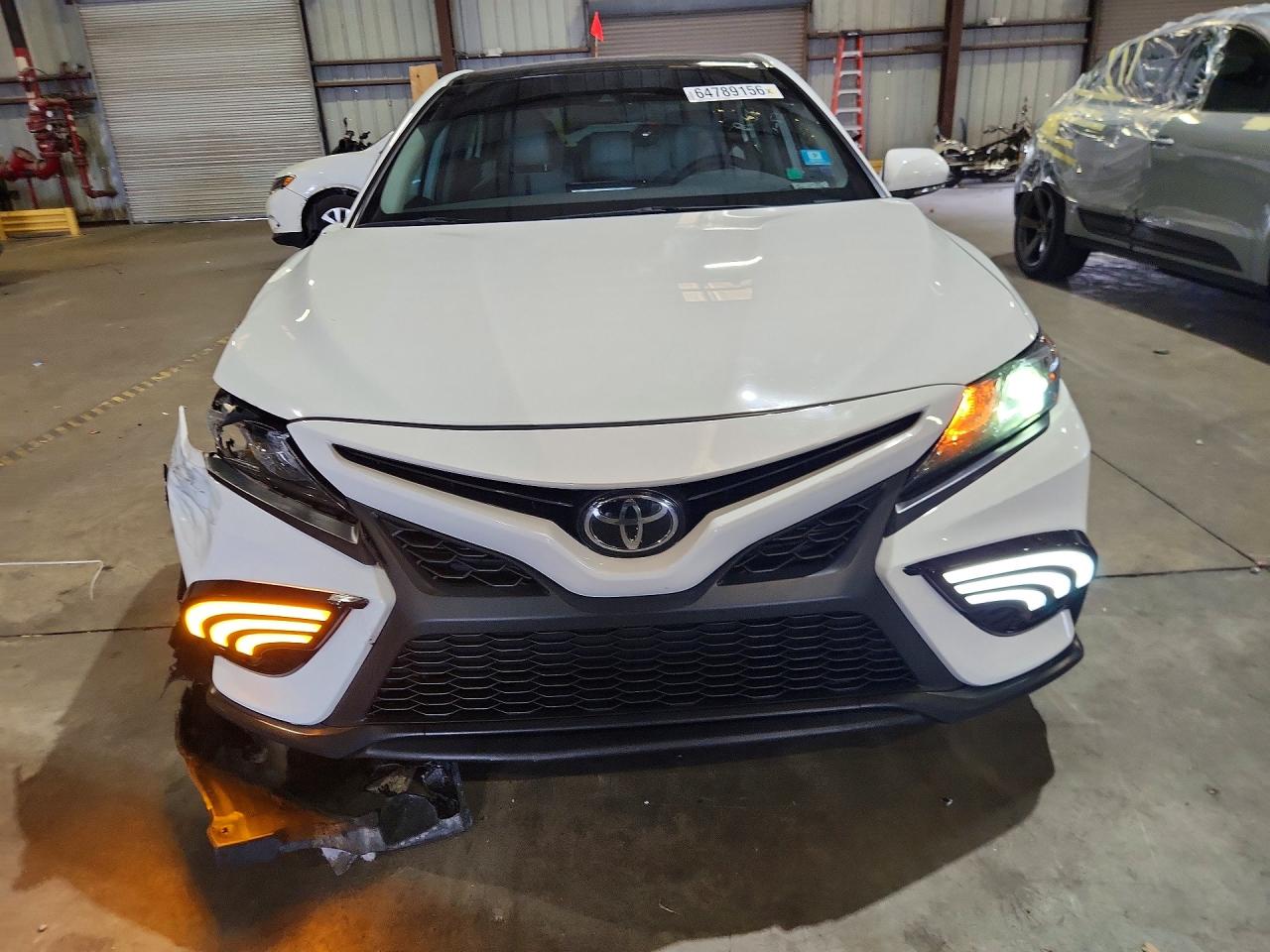 2022 TOYOTA CAMRY SE — снимка 5