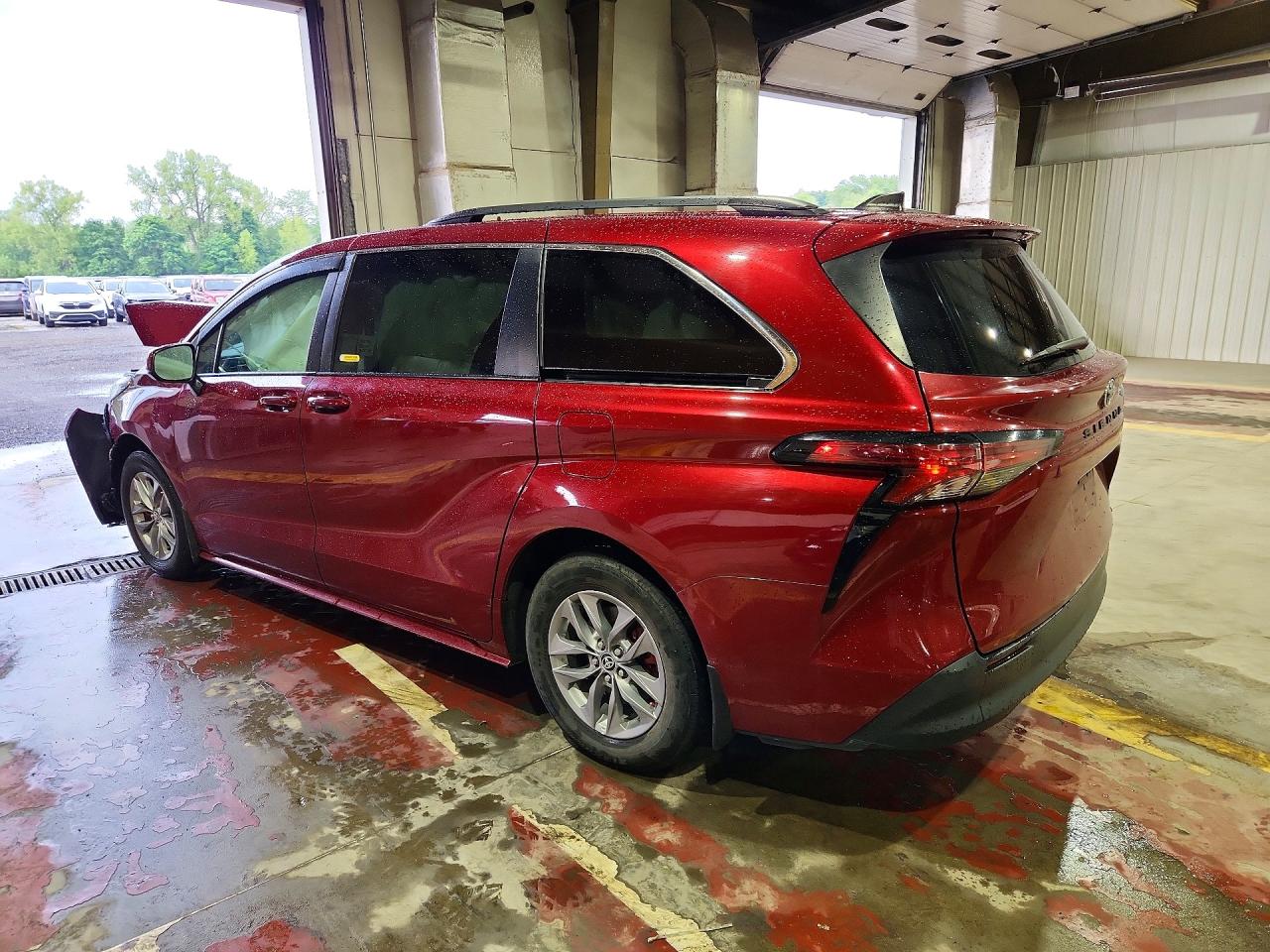 2022 TOYOTA SIENNA LE — снимка 2