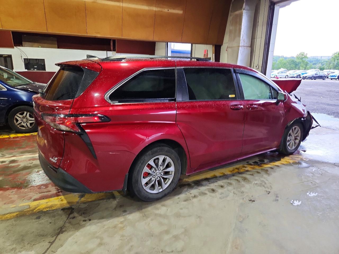 2022 TOYOTA SIENNA LE — снимка 3