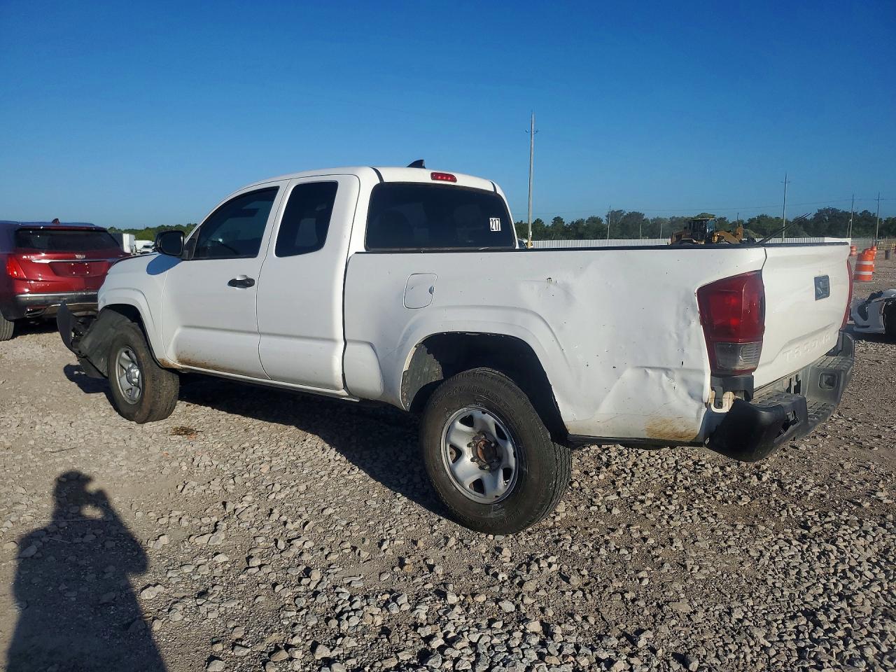 2019 TOYOTA TACOMA SR — снимка 2