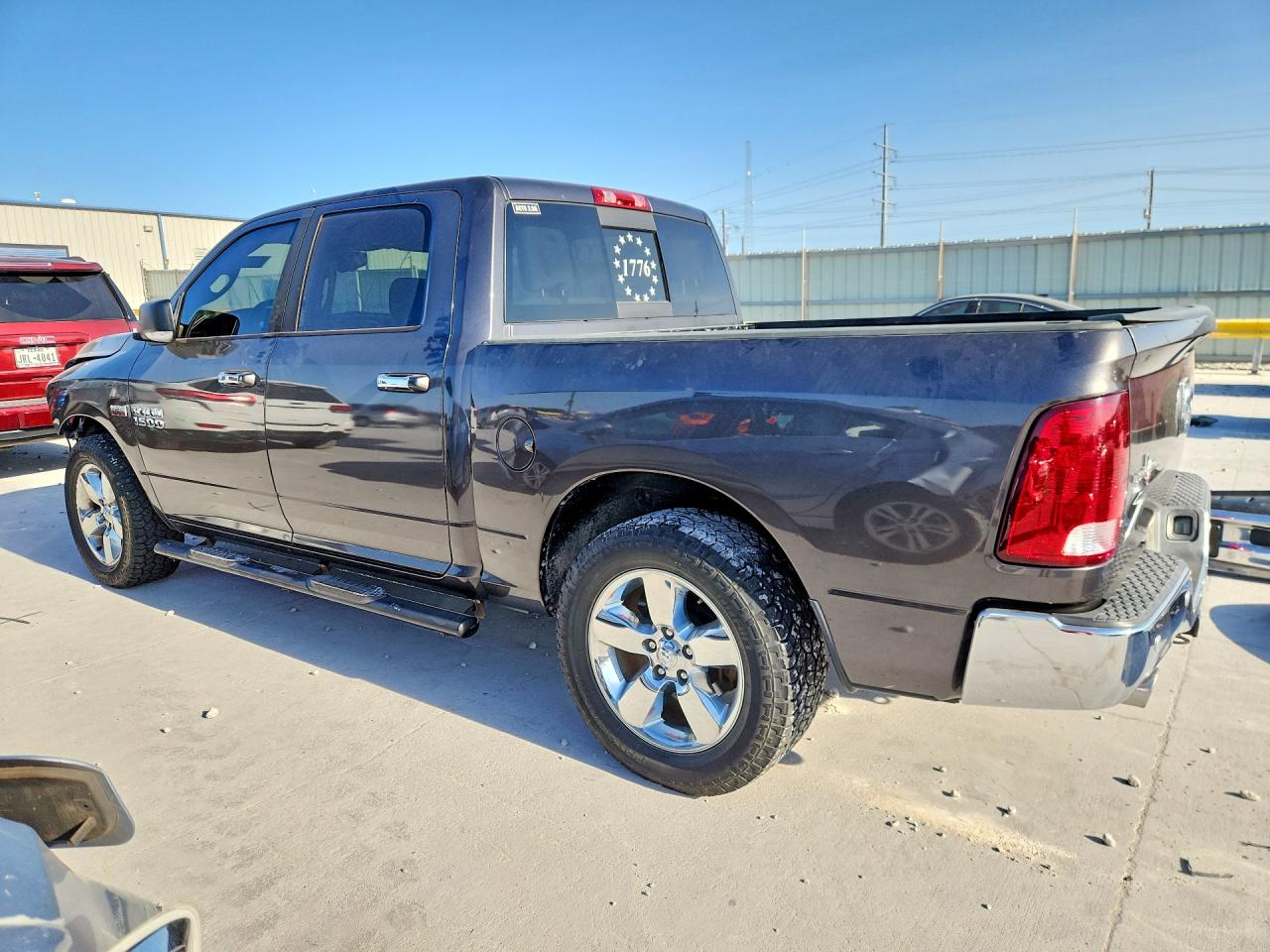 2016 RAM 1500 SLT — снимка 2