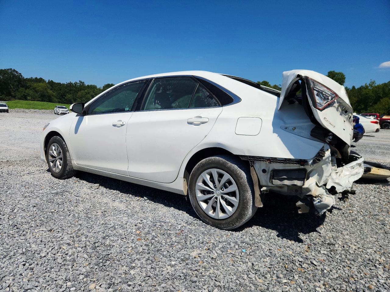 2017 TOYOTA CAMRY LE — снимка 2