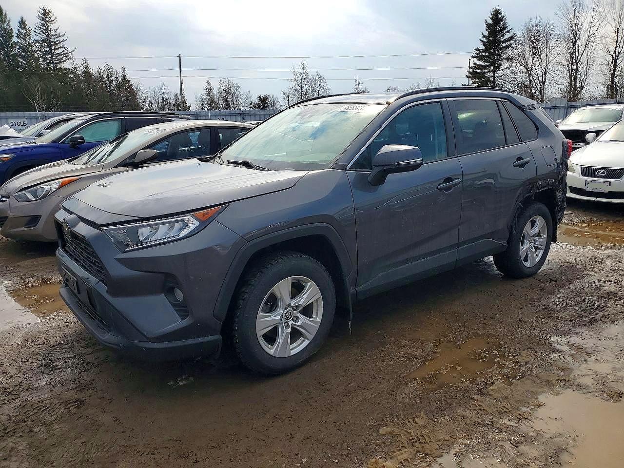 2021 TOYOTA RAV4 XLE