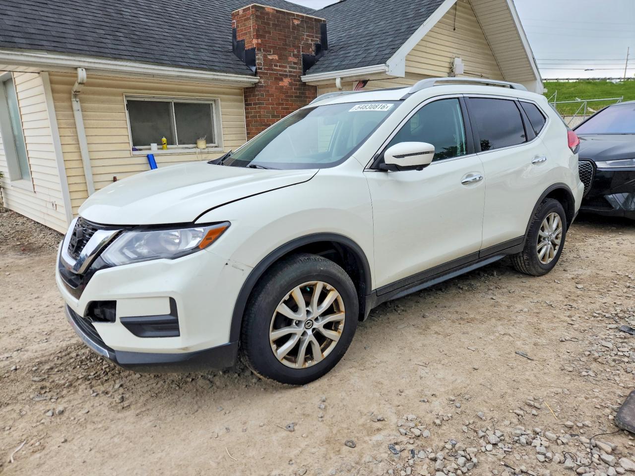 2017 NISSAN ROGUE SV