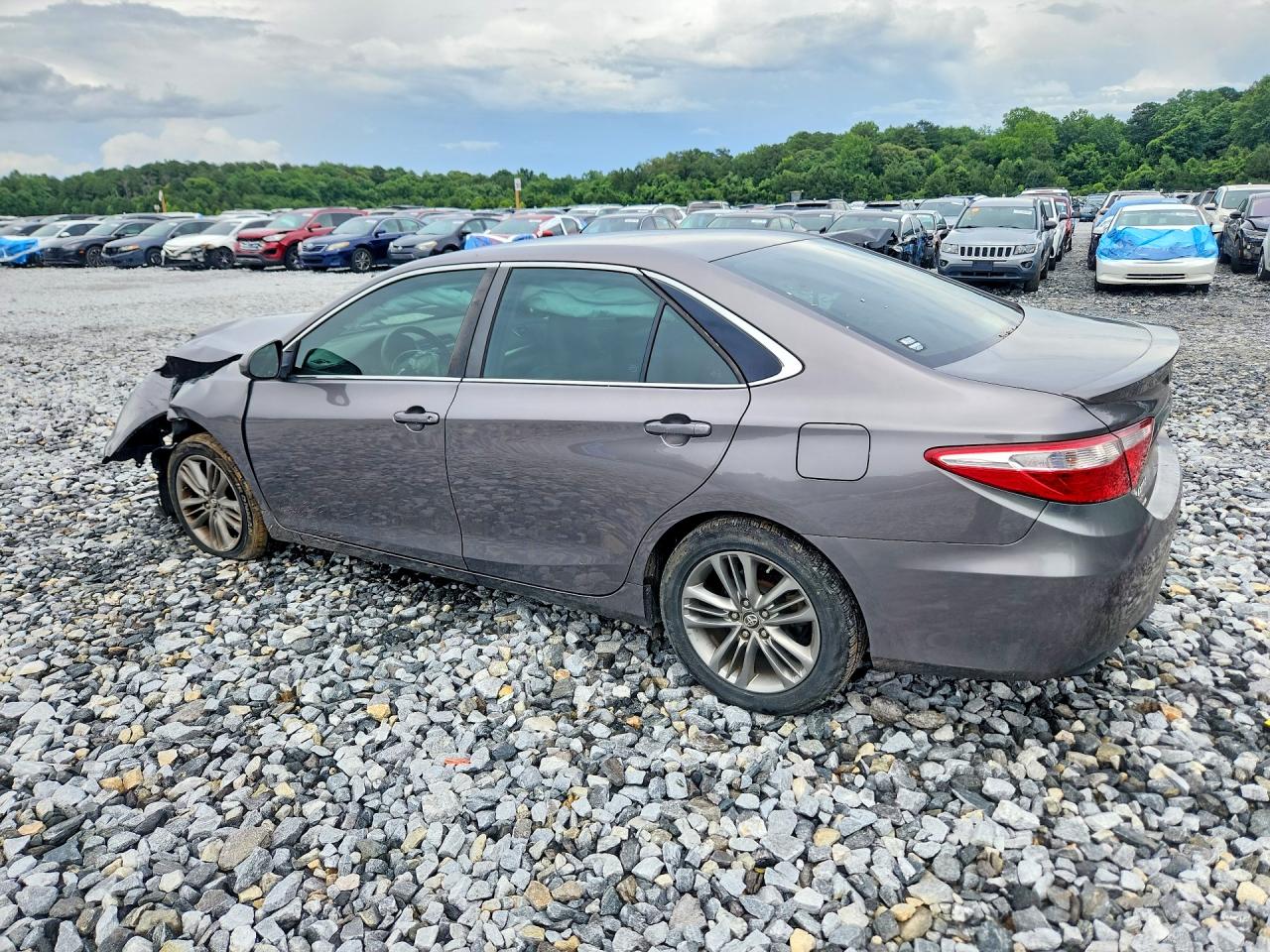 2017 TOYOTA CAMRY SE — снимка 2