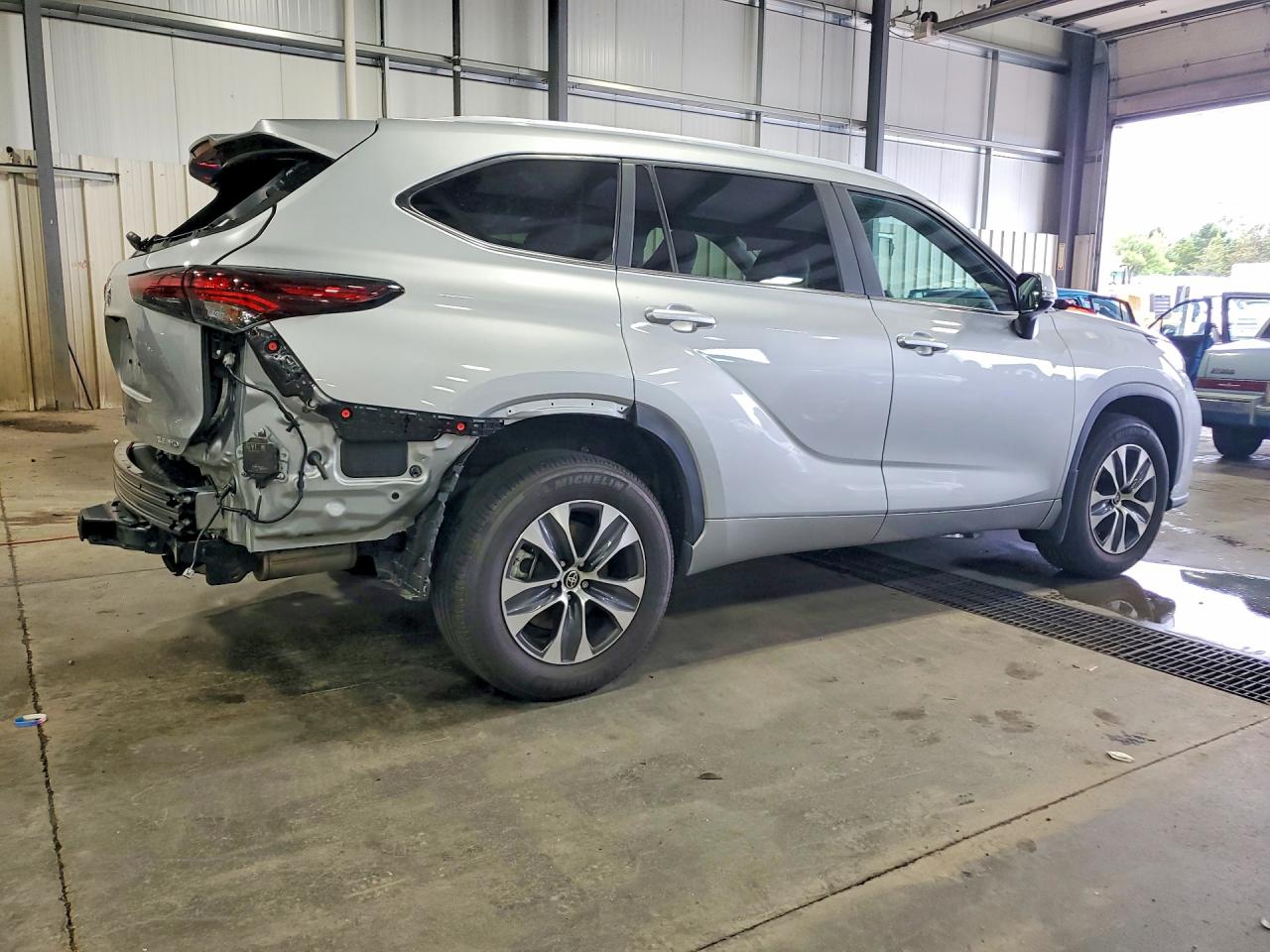 2024 TOYOTA HIGHLANDER XLE — снимка 3