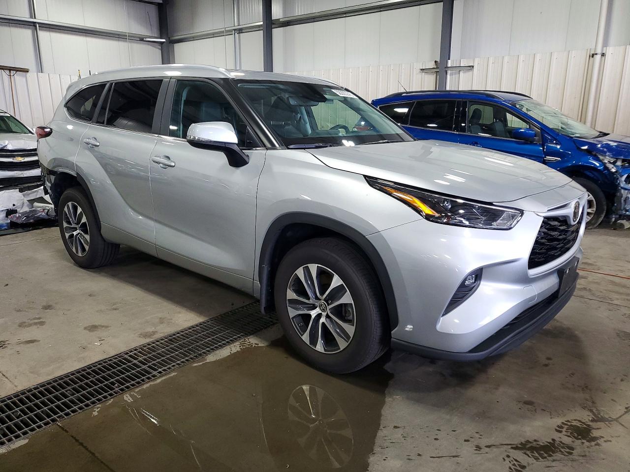 2024 TOYOTA HIGHLANDER XLE — снимка 4