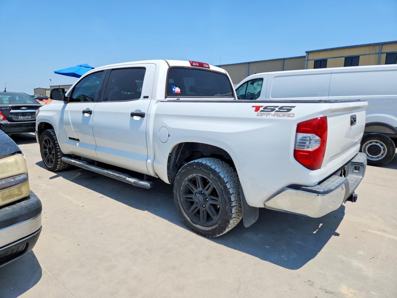 2018 TOYOTA TUNDRA CREWMAX SR5 — снимка 2