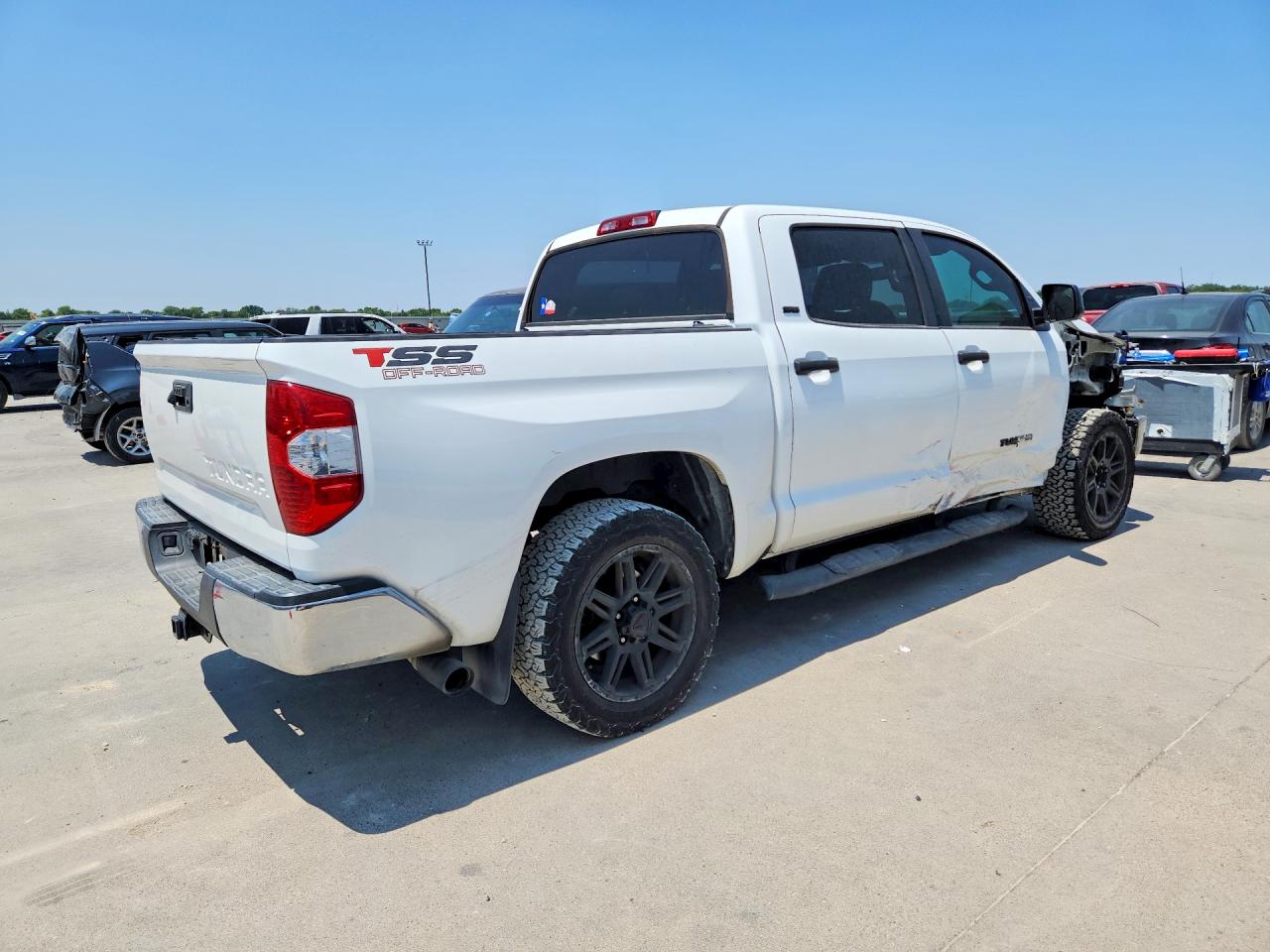 2018 TOYOTA TUNDRA CREWMAX SR5 — снимка 3