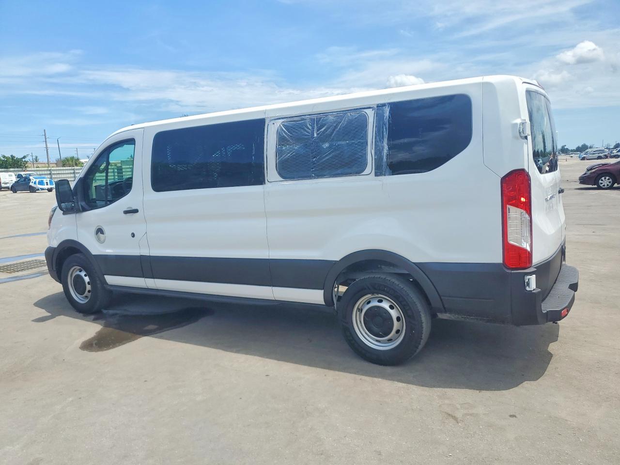 2022 FORD TRANSIT T-350 — снимка 2