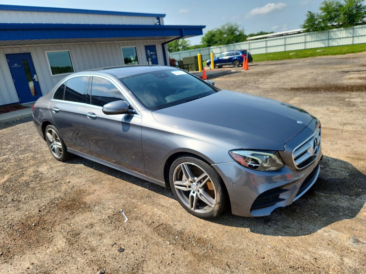 2017 MERCEDES-BENZ E 300 4MATIC — снимка 4