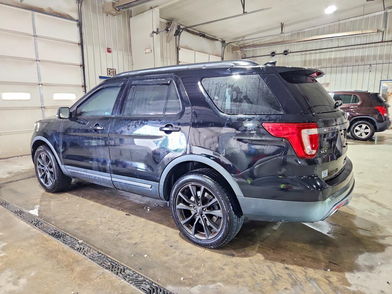 2017 FORD EXPLORER XLT — снимка 2