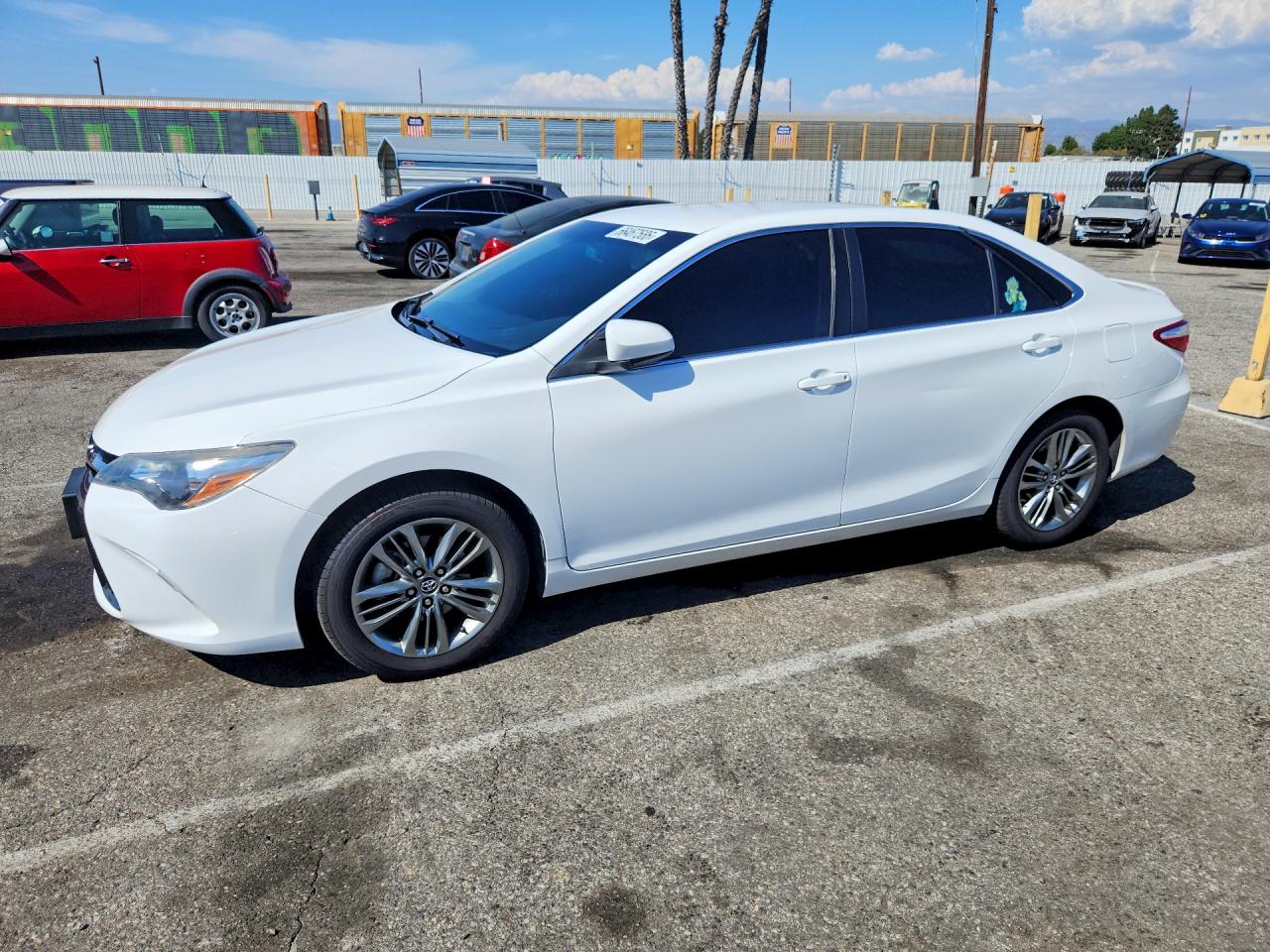 2017 TOYOTA CAMRY SE