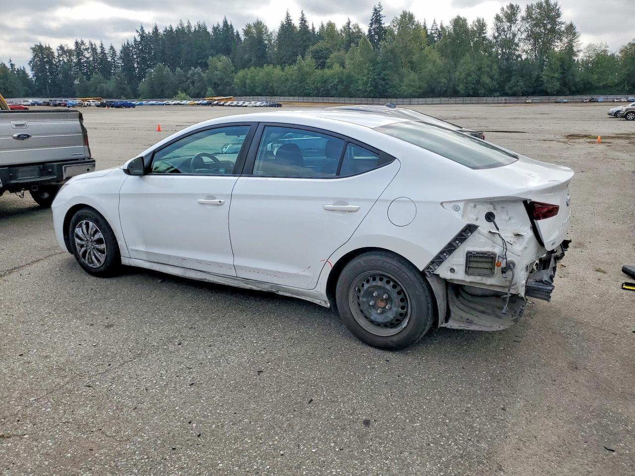 2019 HYUNDAI ELANTRA SE — снимка 2
