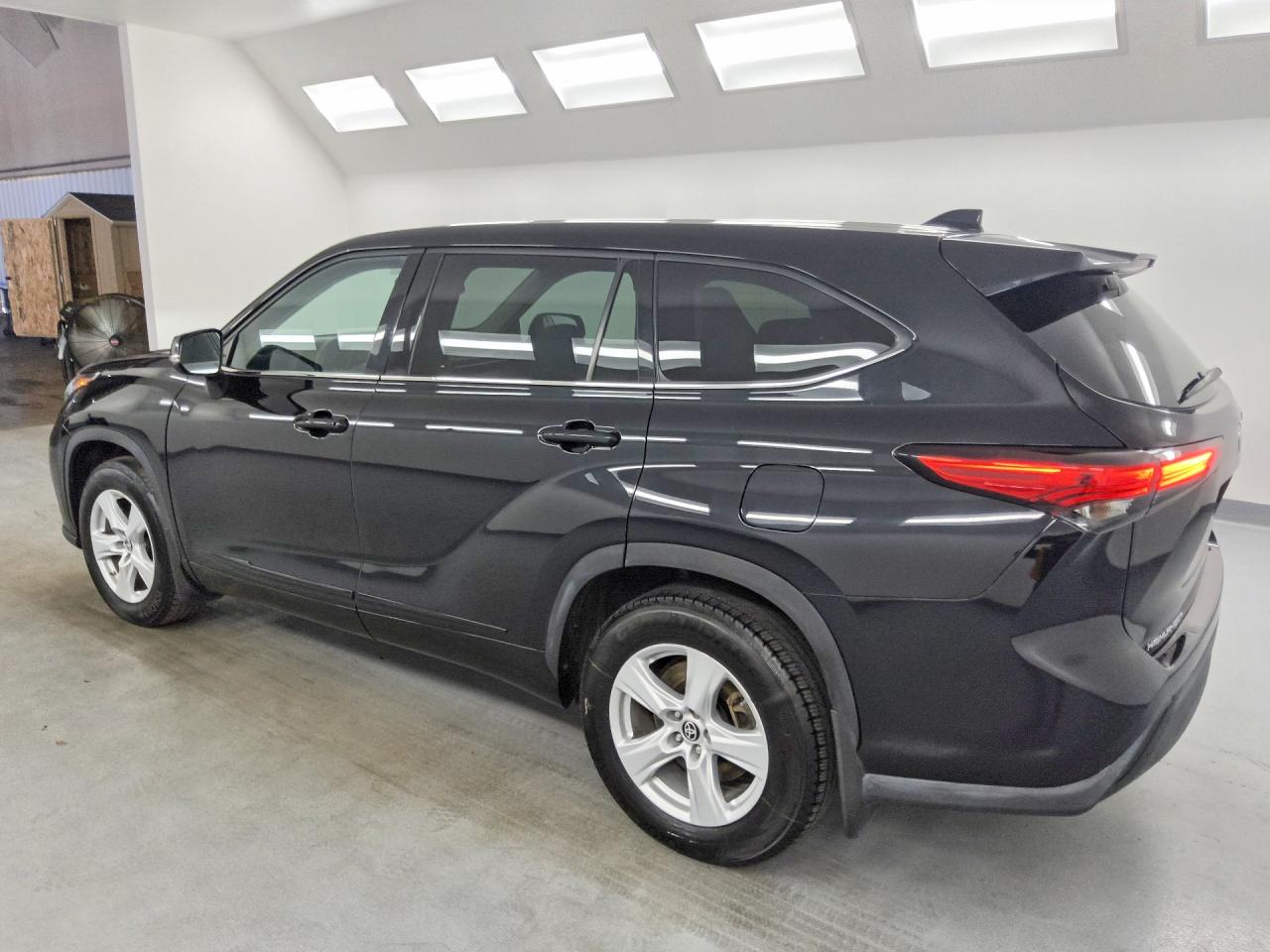 2021 TOYOTA HIGHLANDER LE — снимка 2