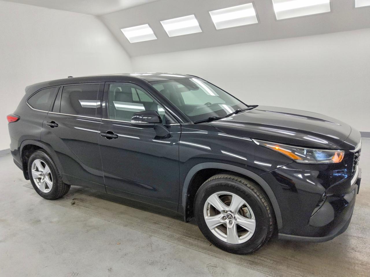 2021 TOYOTA HIGHLANDER LE — снимка 4